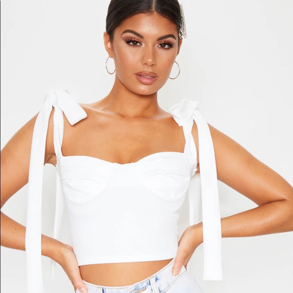 NWOT Pretty Little Thing white tie crop top